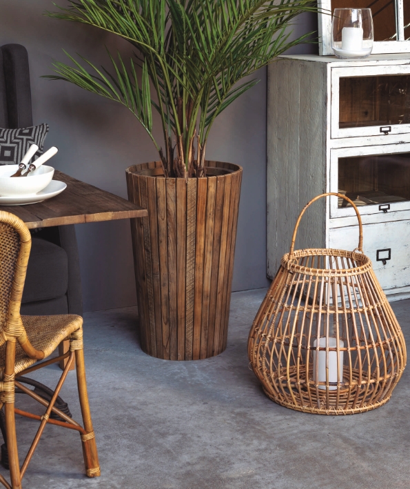 Brucs glass candle holders, rattan lanterns and wooden planters